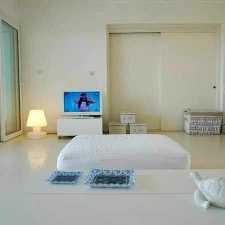 Narcissus 18 * Παραλίμνι